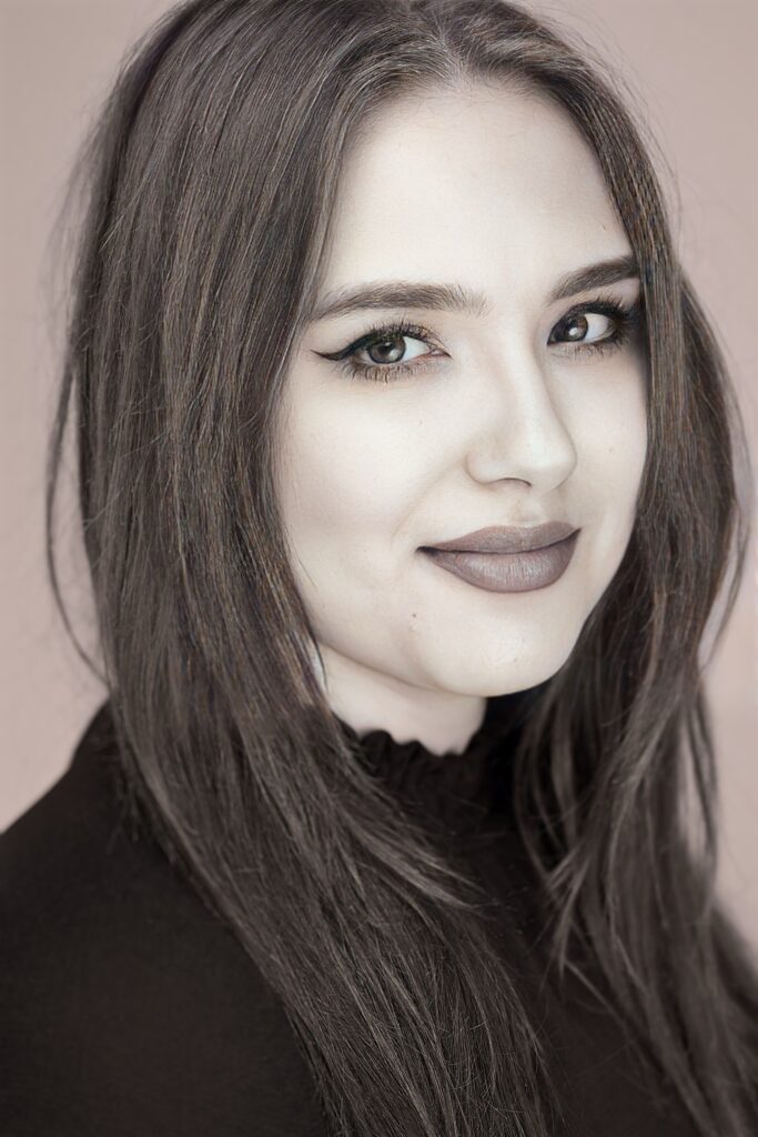 Anna Zborowska, czarno-biały portret
